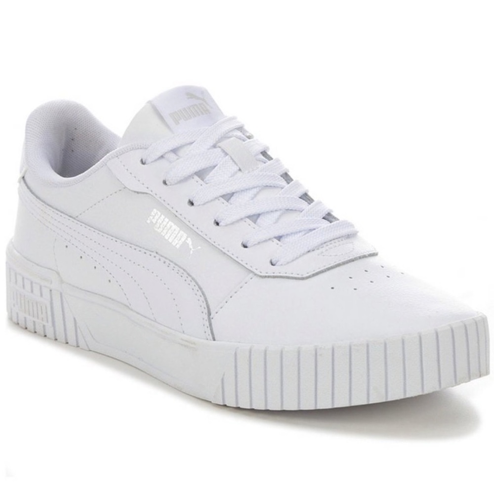 Carina white pumas
